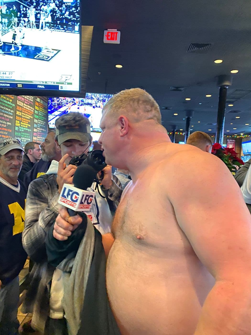 a michigan fan on the lfg mic at the bar
