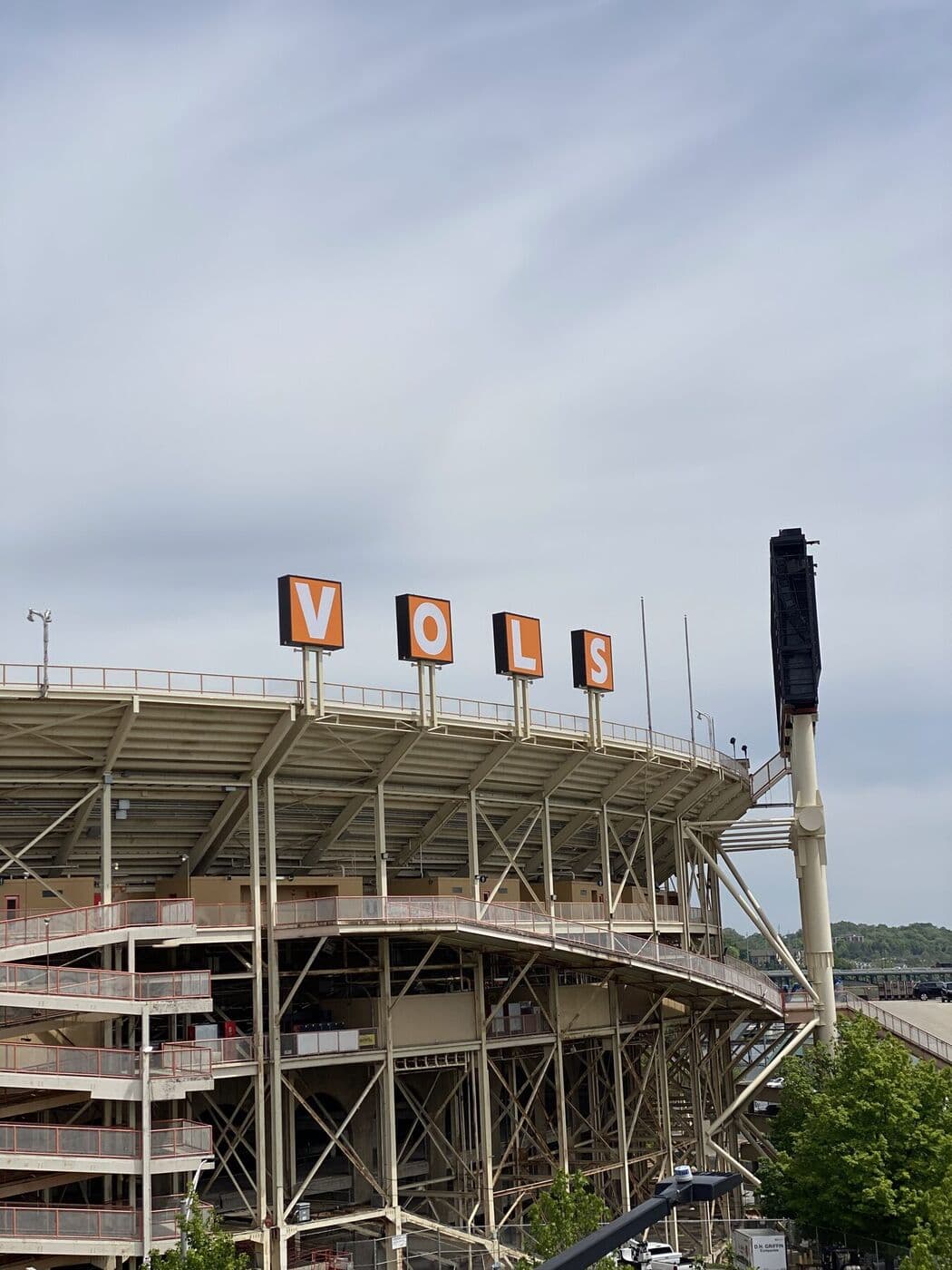 the vols sign over neyland