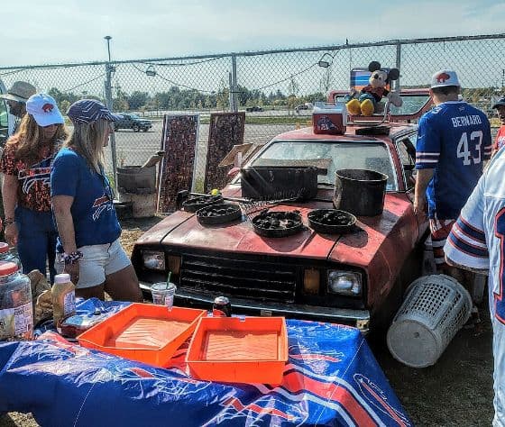 Pinto Ron, Buffalo Bills superfan