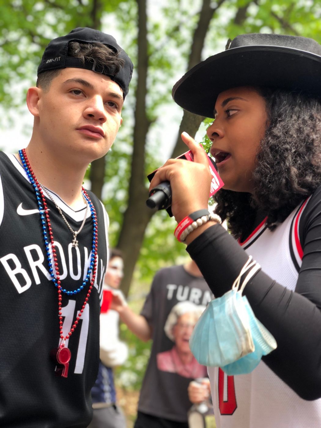 a nets fan on the lfg mic